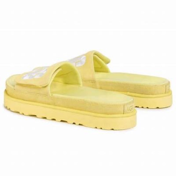UGG slides! - Picture 2 of 7